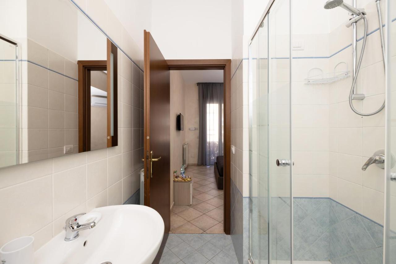 Roma Marine House Hotel Lido di Ostia Exterior photo